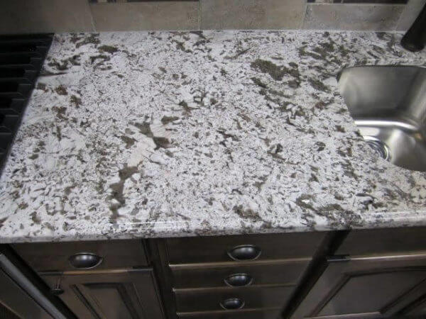 Vliegveld vuist fysiek Witte granieten werkbladen | Fortuna Marmo Graniet