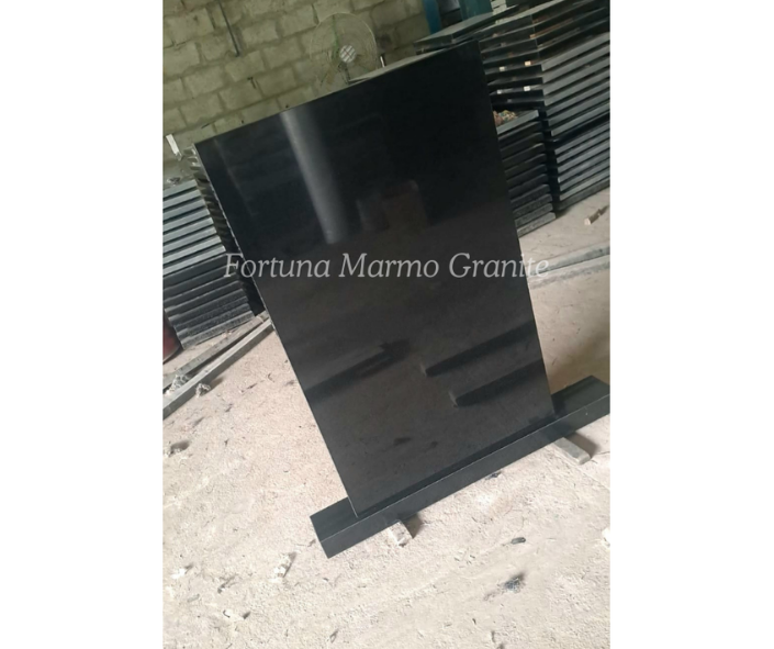Top 125x70x8 cm Base 100x15x8 cm