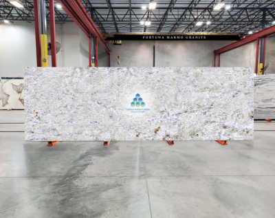 Kashmir White Granite Cutter Slab Kashmir White Granite Cutter Slab